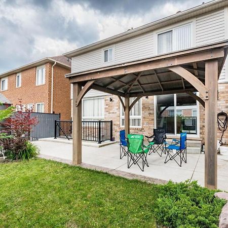 Garden 2 Bedroom Apt - Free Parking Wifi Laundry Workstation Brampton Exterior foto